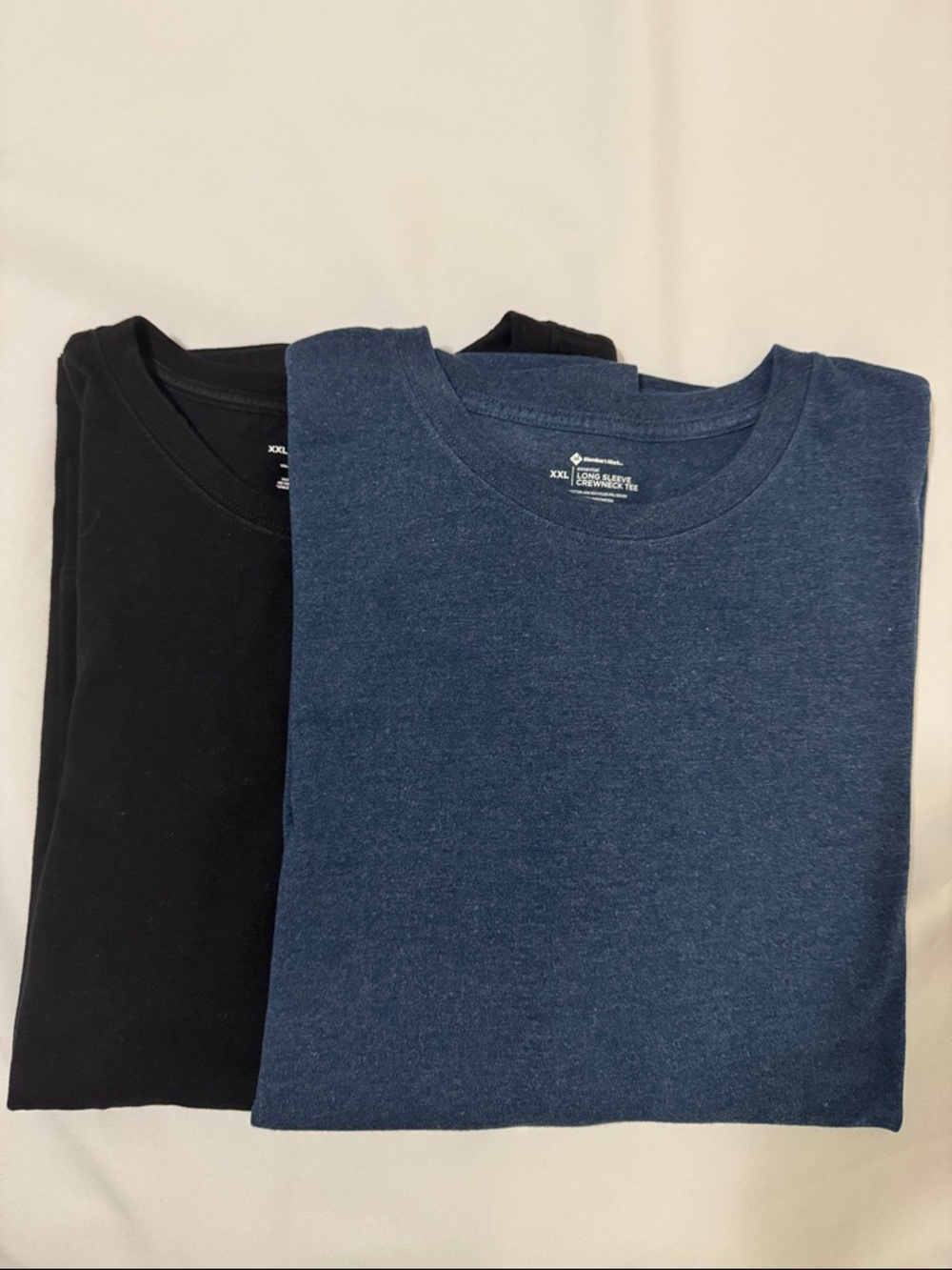 (2) Members Mark long sleeve crew neck tee shirts. Size XXL